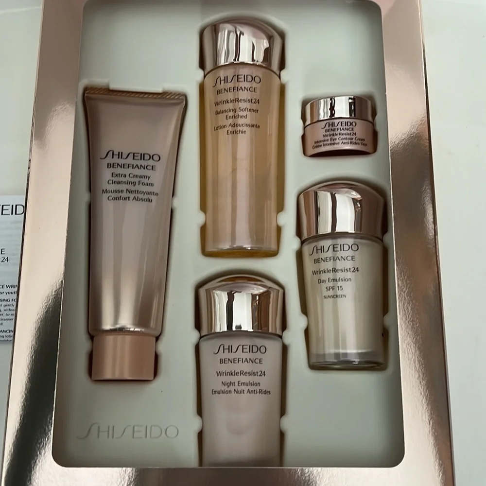 NIB Shiseido Benefiance travel set x 4 bundle - Picture 2 of 4